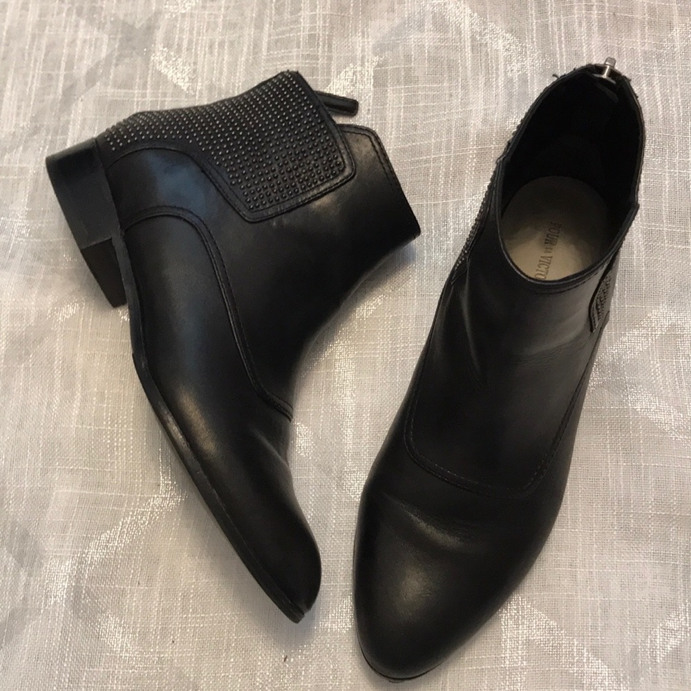 Pour LA Victoire studded booties